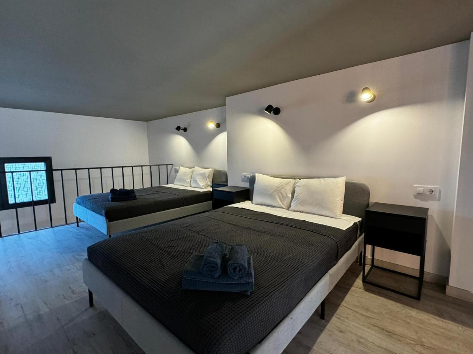 Melia Y Fuster 23C Aparthotel Valencia Exterior photo
